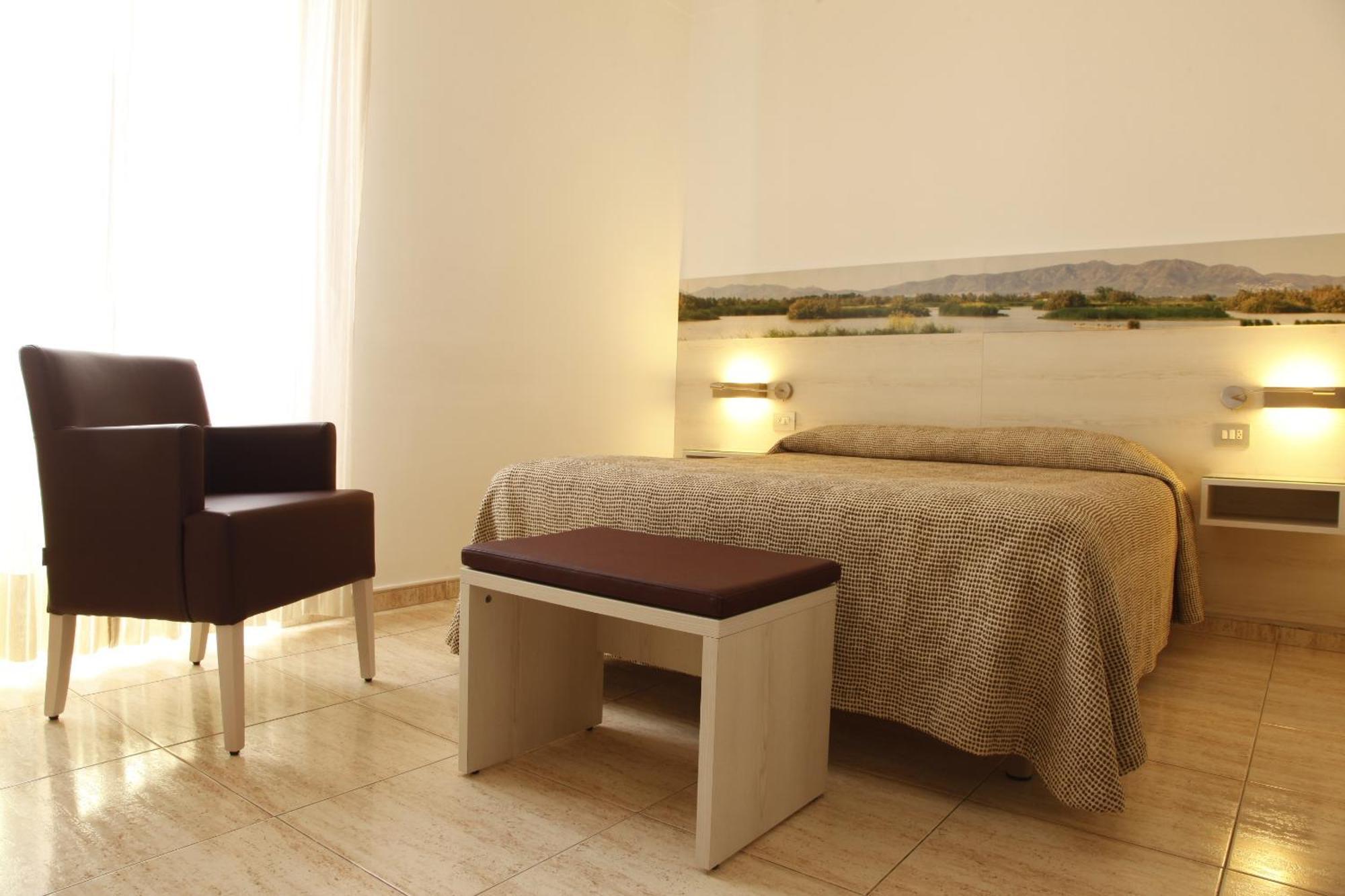 Hotel Canet Castello  D'Empuries Exteriör bild